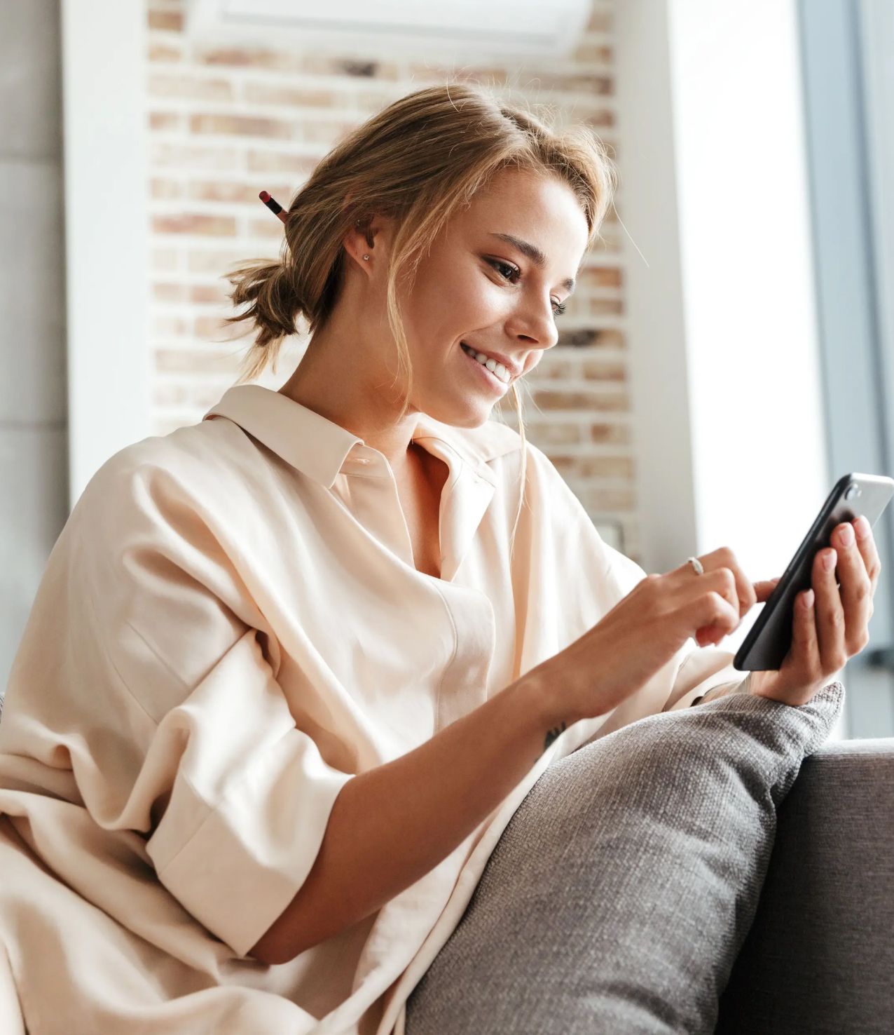 Enabling Influencer Synergy in Creative Communities