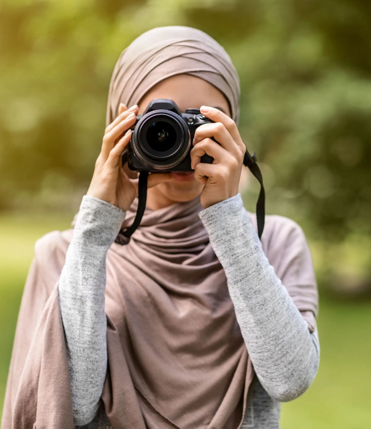 Online Oasis for Showcasing Artistic Creations